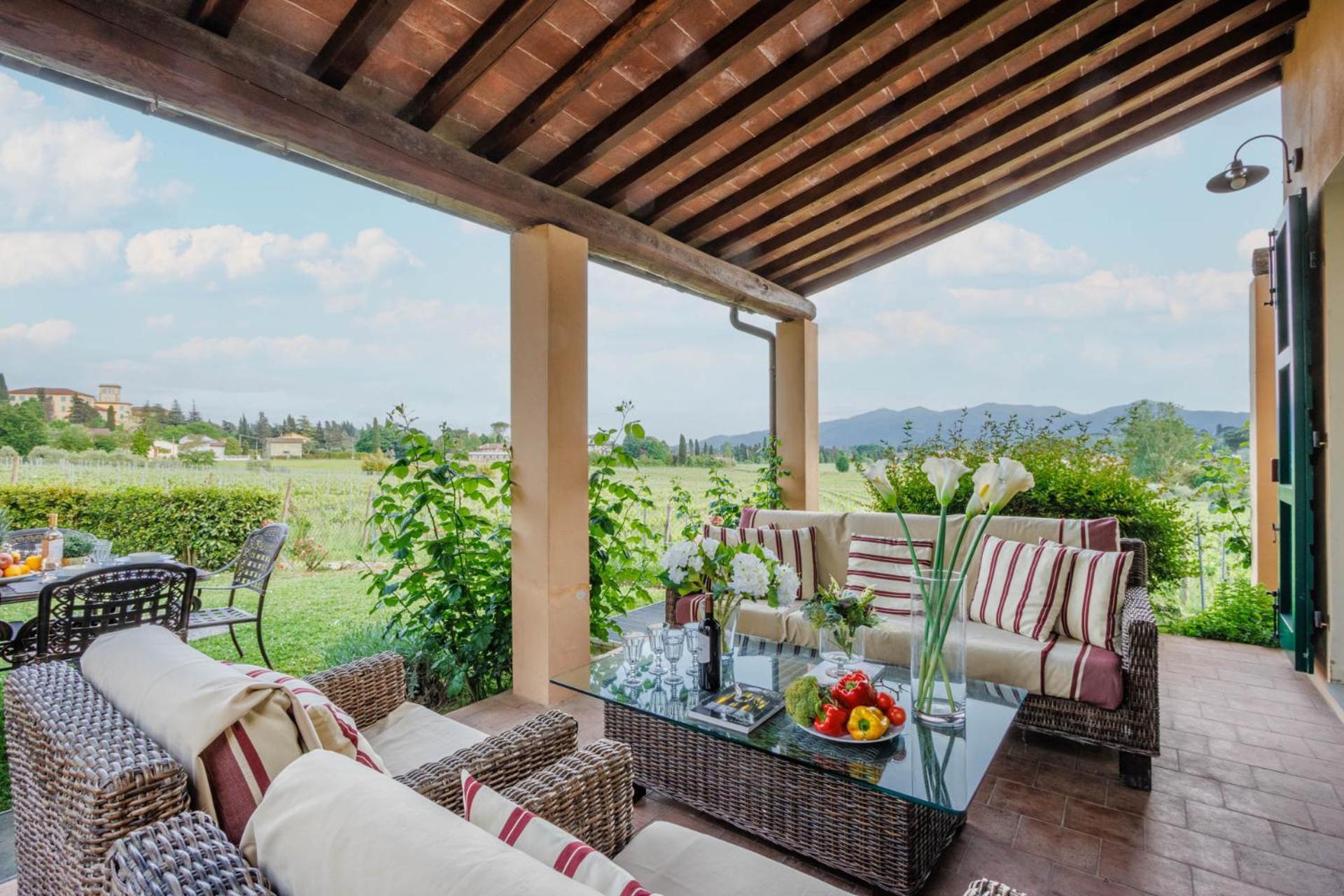 לוקה Cicale 3 Bedrooms Farmhouse With Shared Pool מראה חיצוני תמונה