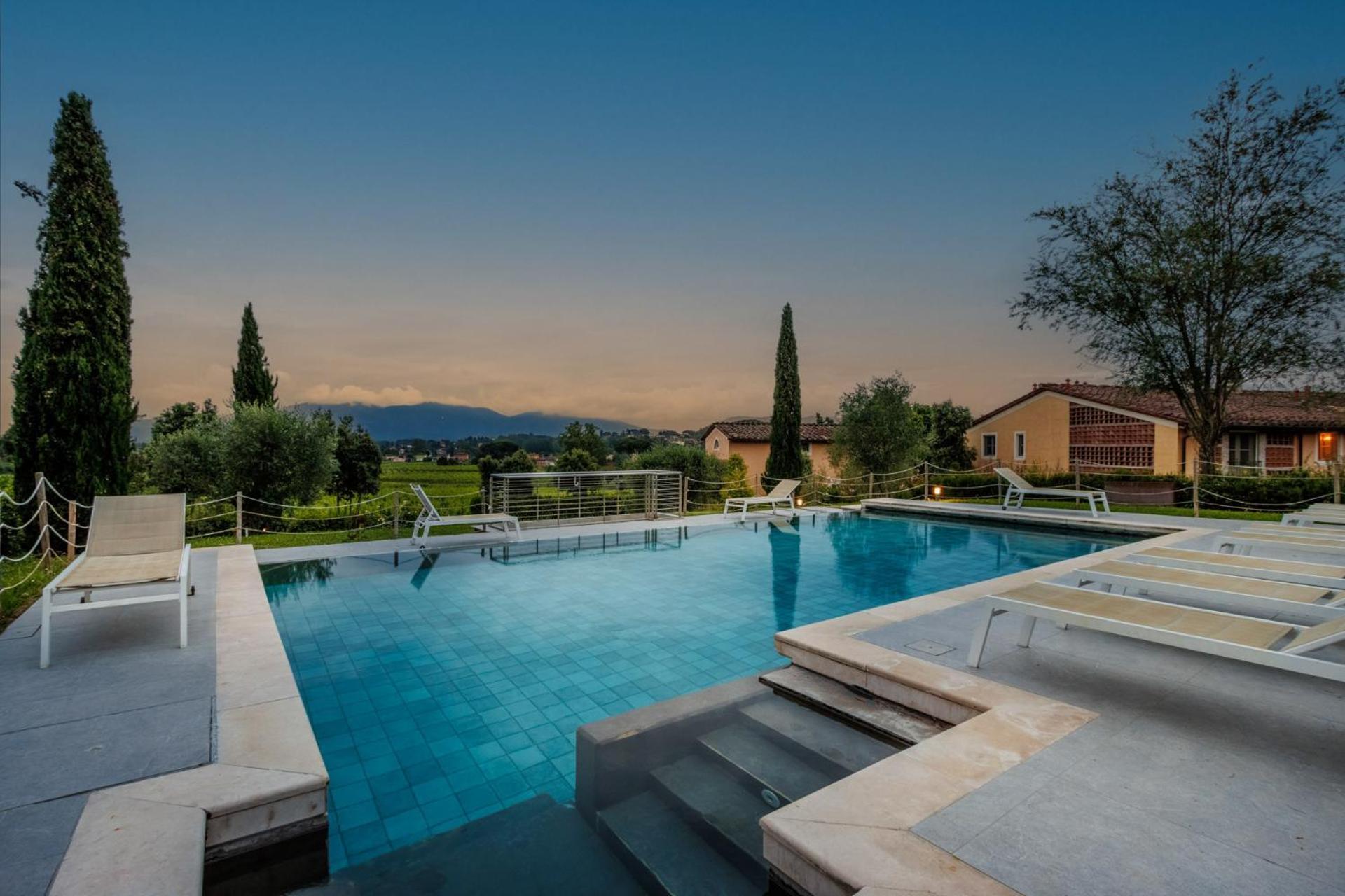 לוקה Cicale 3 Bedrooms Farmhouse With Shared Pool מראה חיצוני תמונה